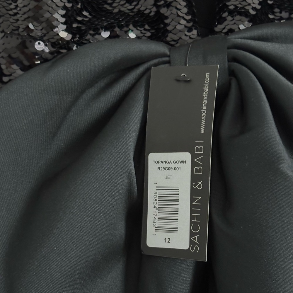 NEW Sachin & Babi Topanga Black Evening Gown SZ 12
RT $1300 - Picture 10 of 12